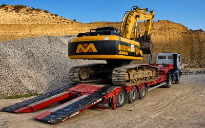 Transporte de maquinaria pesada en Estepona: qué debes saber