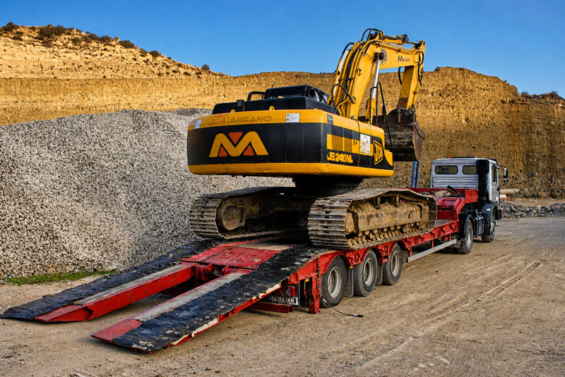 transporte de maquinaria en Estepona
